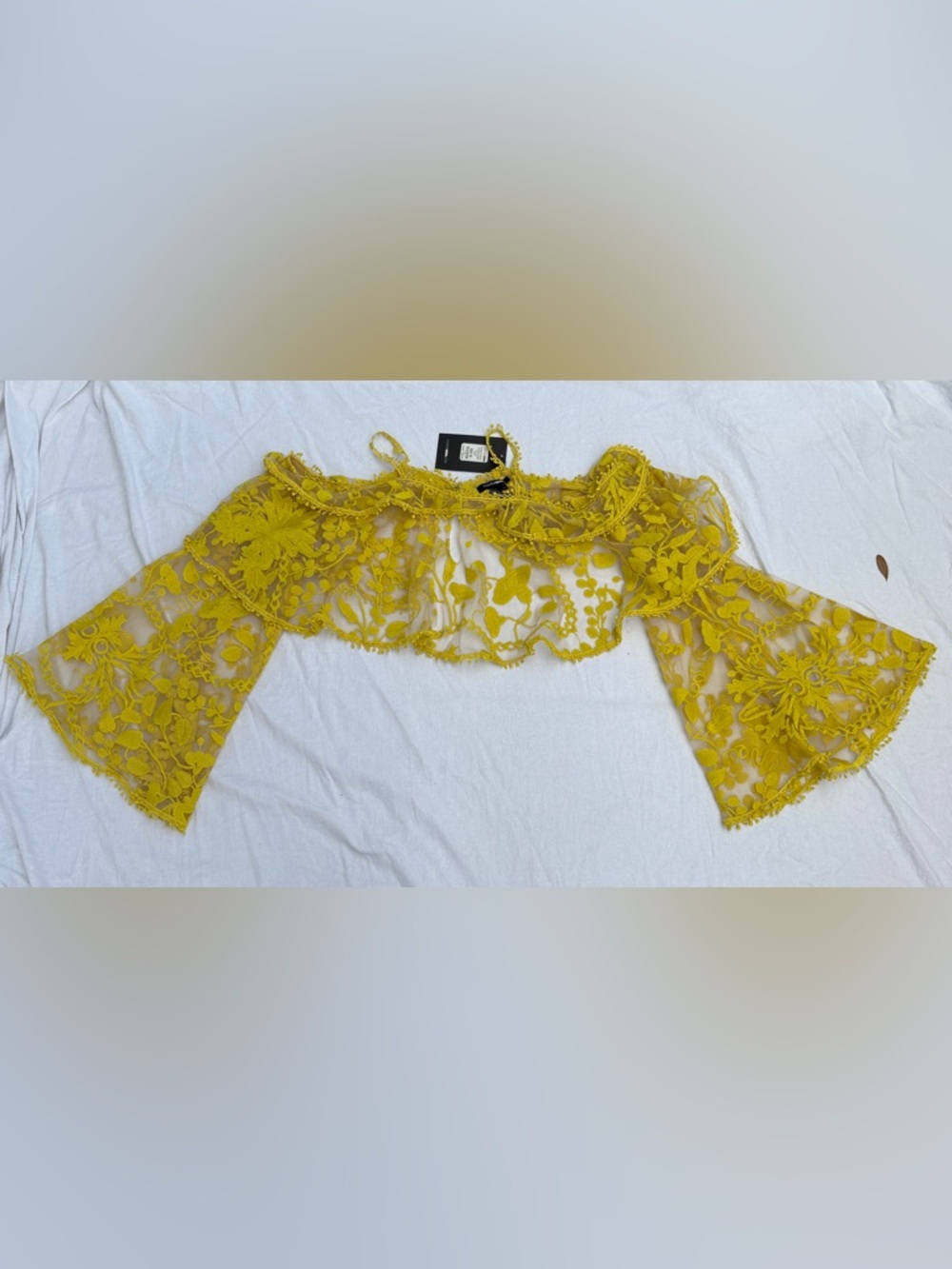 WFashion Nova Yellow Lace Off-Shoulder Crop Top Sz XS - Picture 15 of 15